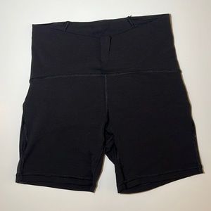 Lululemon Black Shorts with Mesh Size 6
